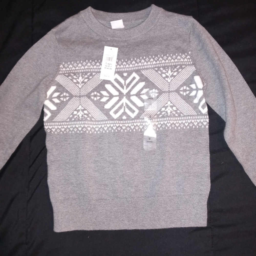 New gap boys sweater size 5